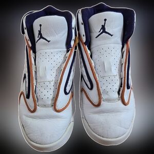 7.5 Air Jordan OG 'Suns' Sneakers